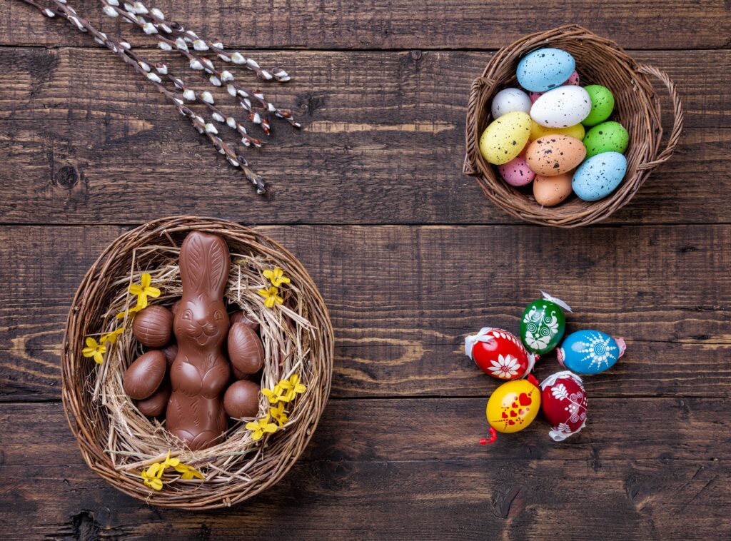 Chocolates e guloseimas não podem faltar para a sua decoração de páscoa ficar mais saborosa